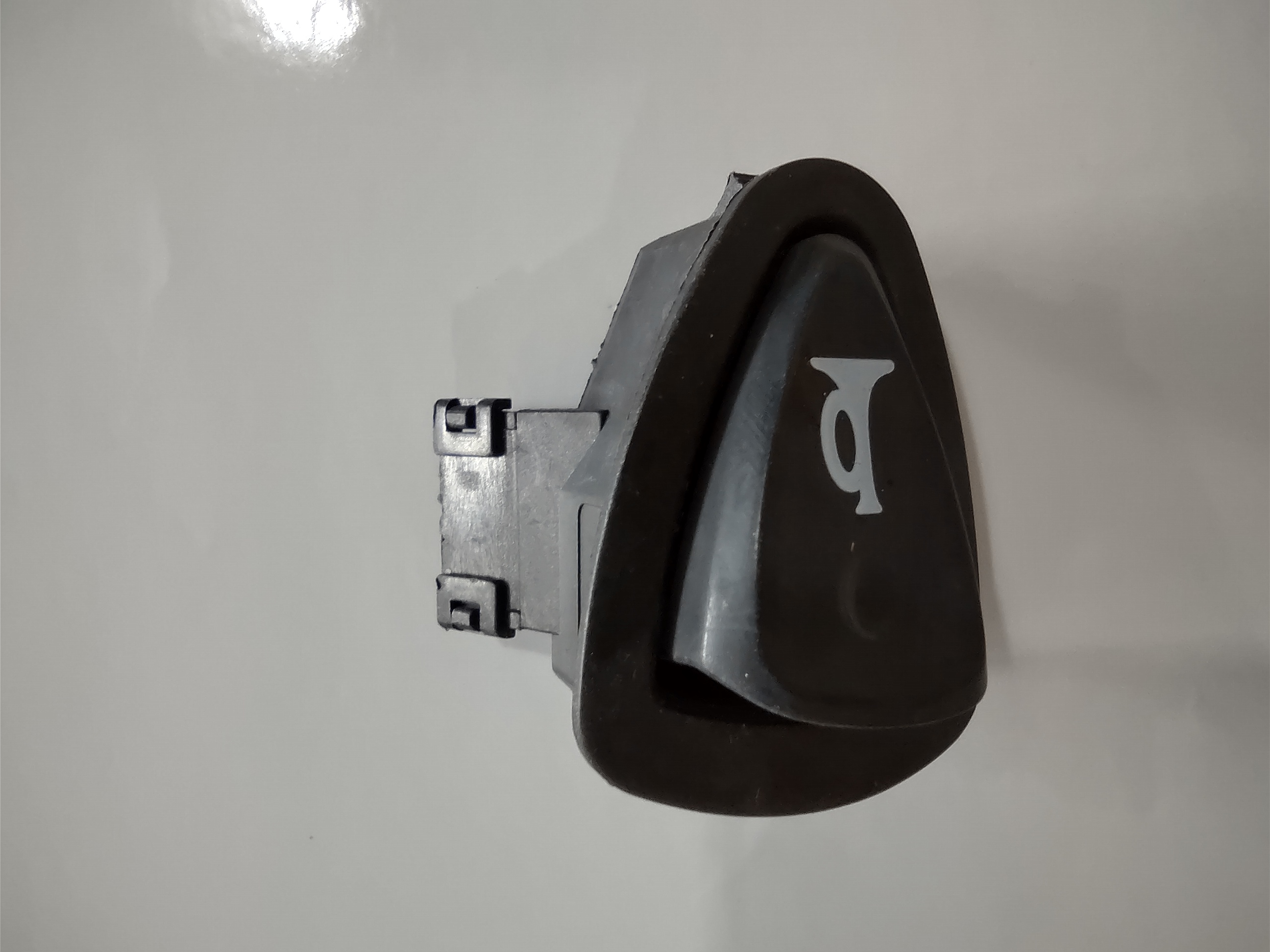 INTERRUPTOR BOTÃO BUZINA BIZ 125/110 – 08
